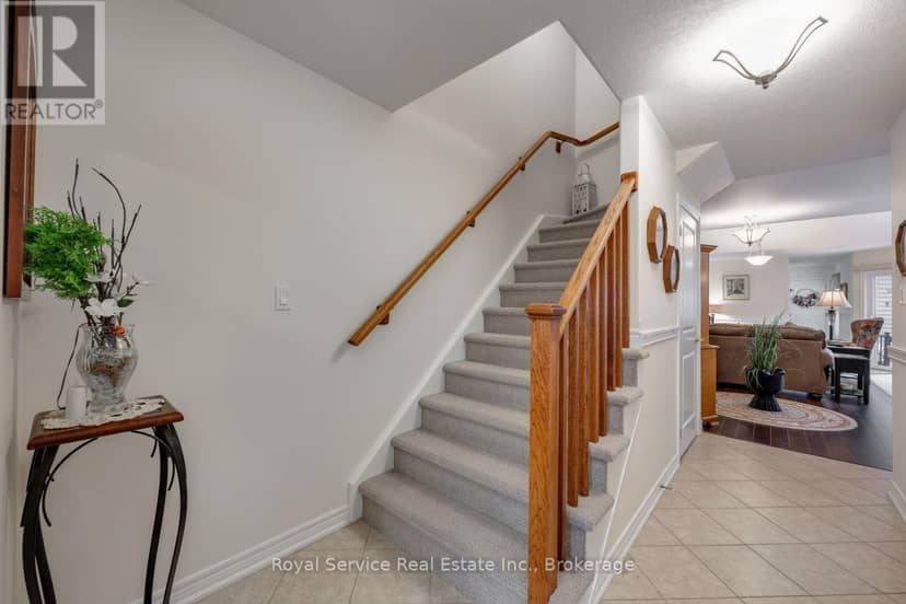 320 Strachan Street, Port Hope, photo 7