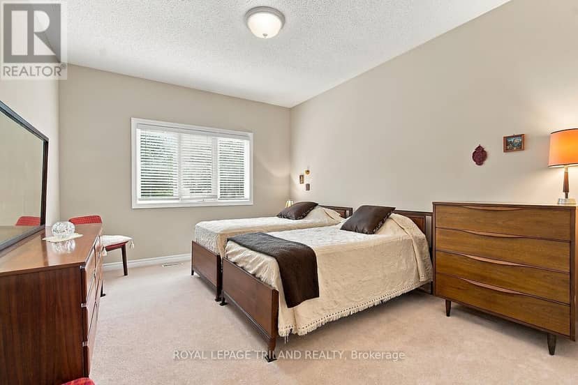 58 - 14 Cadeau Terrace — photo 12 of 27