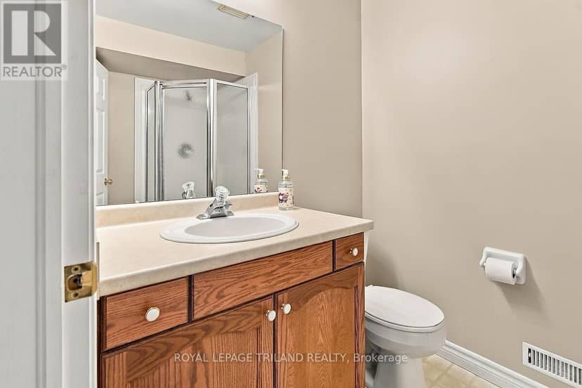 58 - 14 Cadeau Terrace — photo 23 of 27