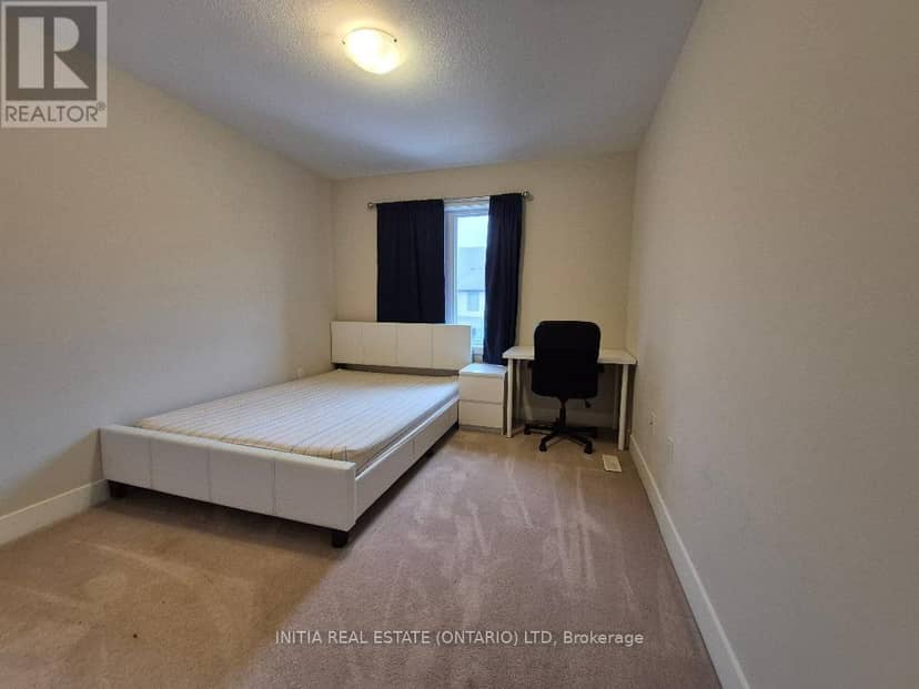 109 - 1960 Dalmagarry Road, London North, photo 5