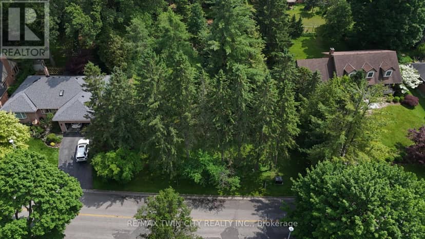 154 McCall Crescent — photo 9 of 14