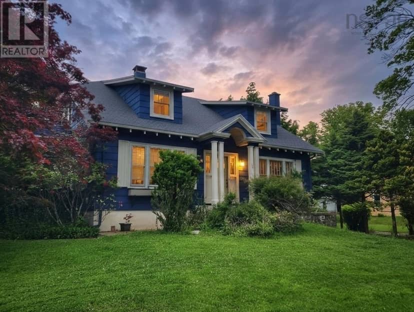Lots 3&10, 70 Victoria Road, Lunenburg