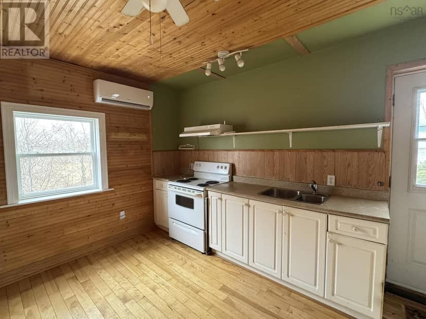 61 Lawrencetown Lane — photo 20 of 40