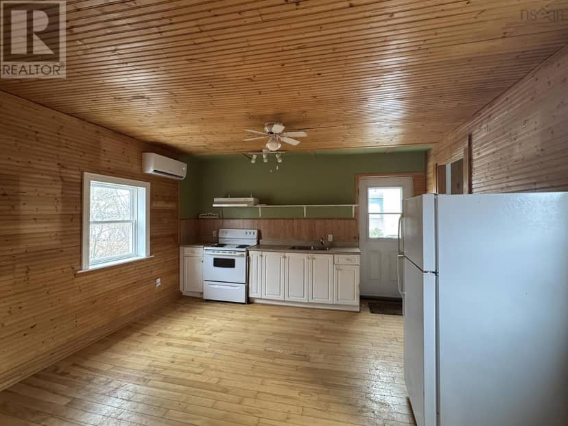 61 Lawrencetown Lane — photo 19 of 40