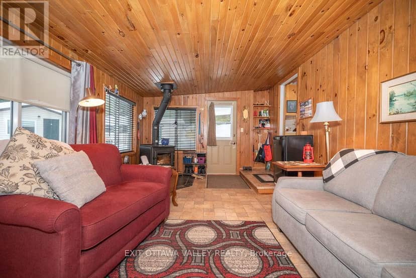 51 Myrlin Way, Laurentian Hills, photo 8