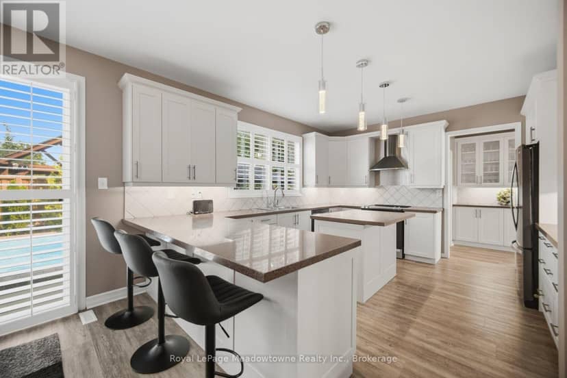 1406 Hearst Boulevard — photo 18 of 40