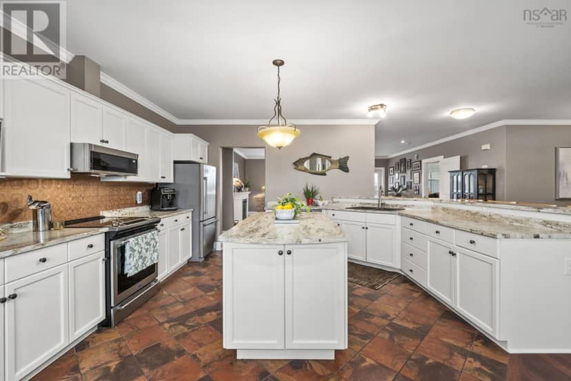 302 42 Bigelow Street — photo 15 of 40