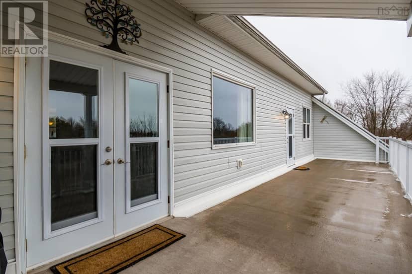 302 42 Bigelow Street — photo 36 of 40
