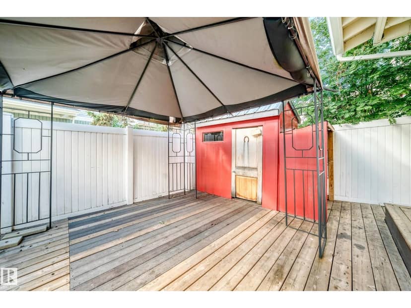18146 81 AV NW — photo 33 of 34