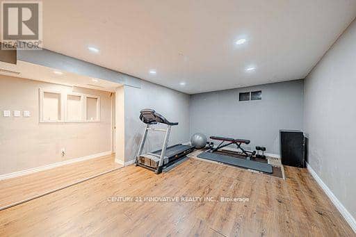 1764 Listowell Crescent — photo 35 of 40