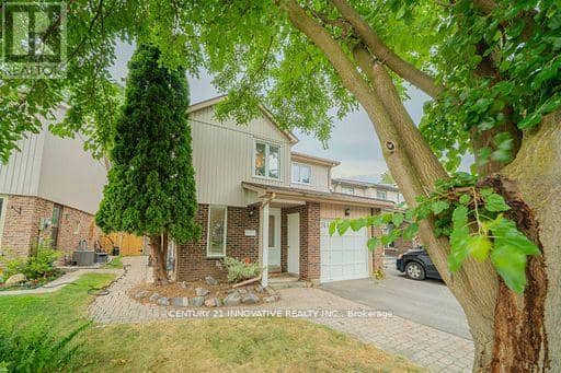 1764 Listowell Crescent — photo 4 of 40