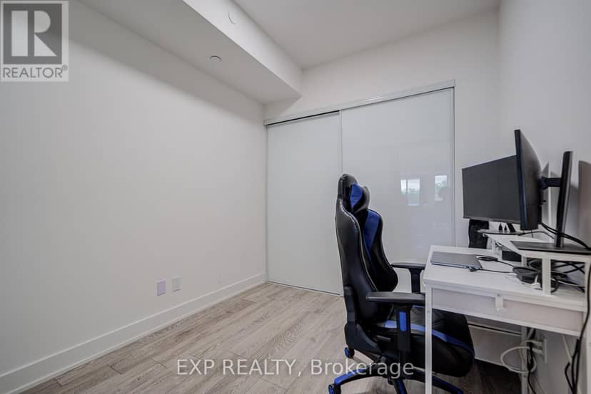 211 - 1285 Queen Street E — photo 11 of 27