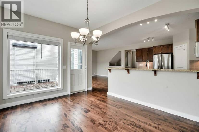 92 Everglen Close SW — photo 11 of 40