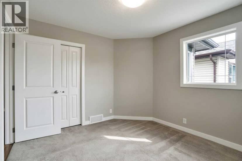 92 Everglen Close SW — photo 33 of 40