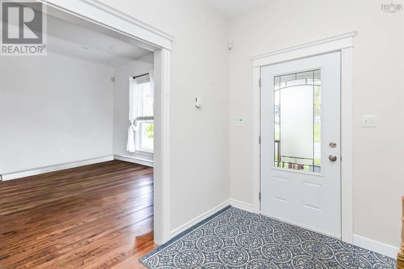 49 George Street — photo 11 of 40