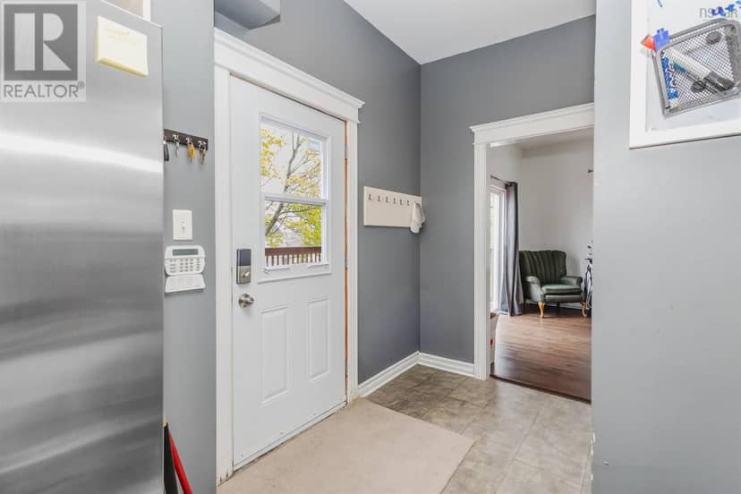 49 George Street — photo 7 of 40