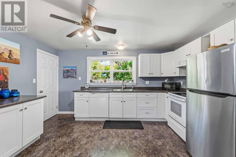 68 Shore Drive — photo 19 of 40