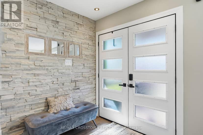 17 Counsellor Terrace — photo 2 of 40