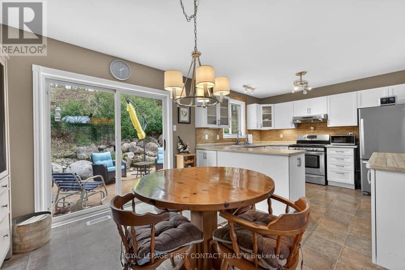 23 McFadden Drive, Springwater, photo 5