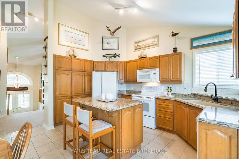 68 Trott Boulevard — photo 8 of 40