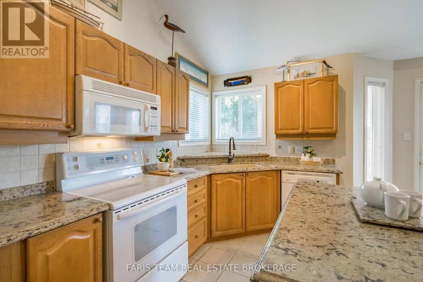 68 Trott Boulevard — photo 9 of 40