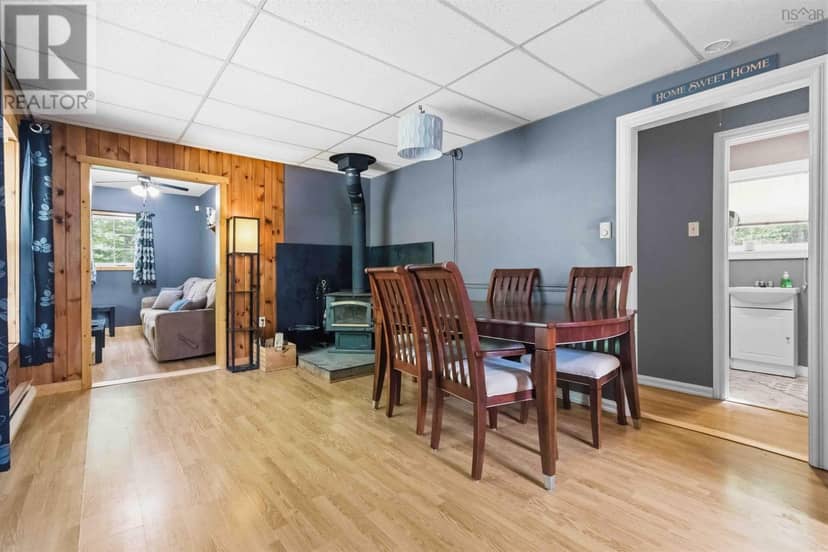 138 Falkenham Road — photo 12 of 37