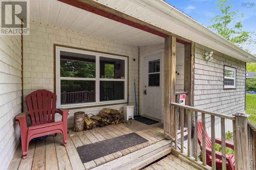 138 Falkenham Road — photo 22 of 37