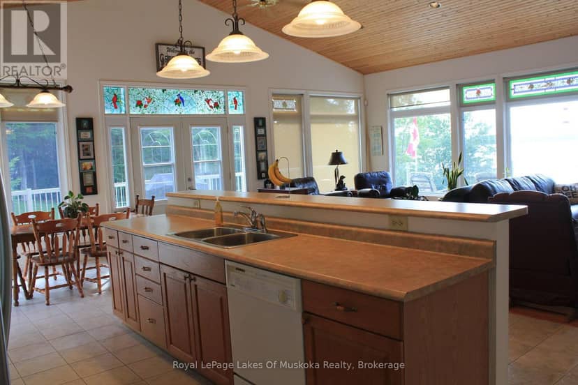 264 Boy Scouts Road, Burk's Falls, photo 4