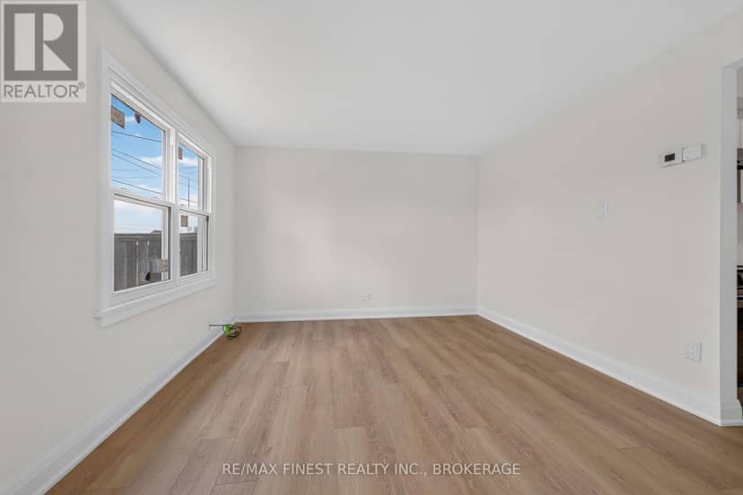 17 London Avenue — photo 10 of 36