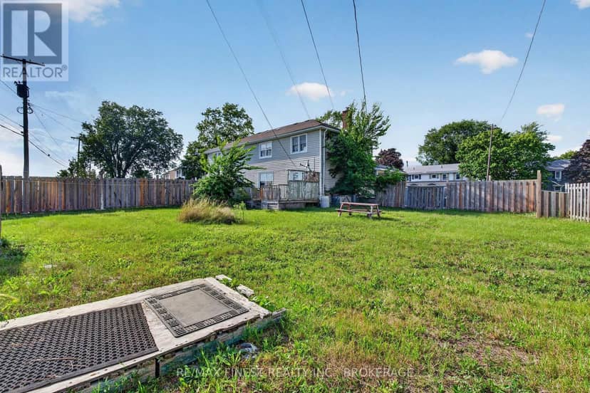 17 London Avenue — photo 31 of 36