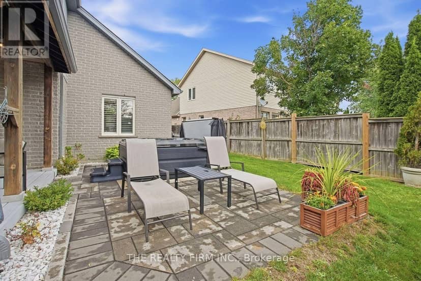 47 Greyrock Crescent — photo 37 of 40