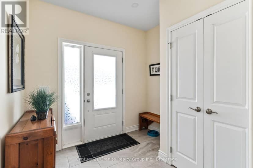 17 Webb Circle — photo 6 of 40
