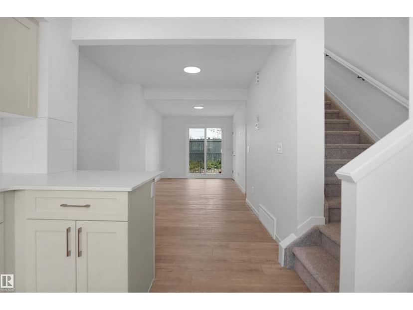 #10 531 Merlin LD NW — photo 12 of 26