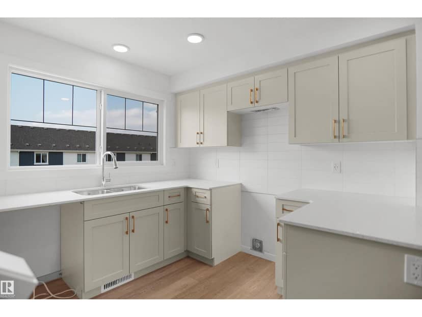 #10 531 Merlin LD NW — photo 9 of 26