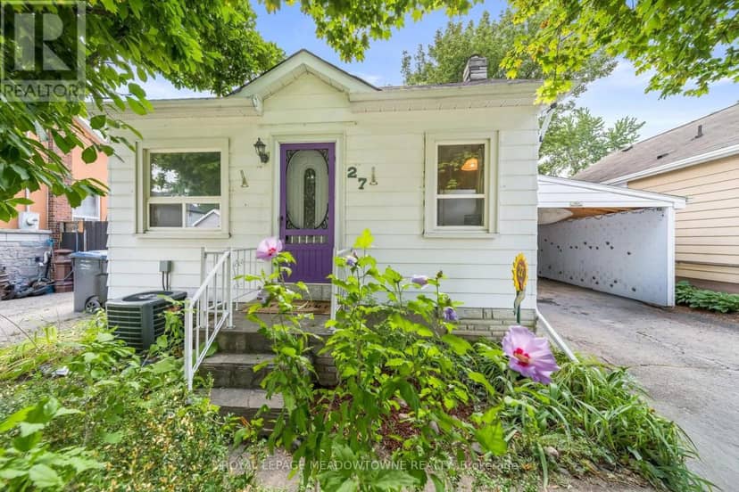 27 Royce Avenue — photo 2 of 33