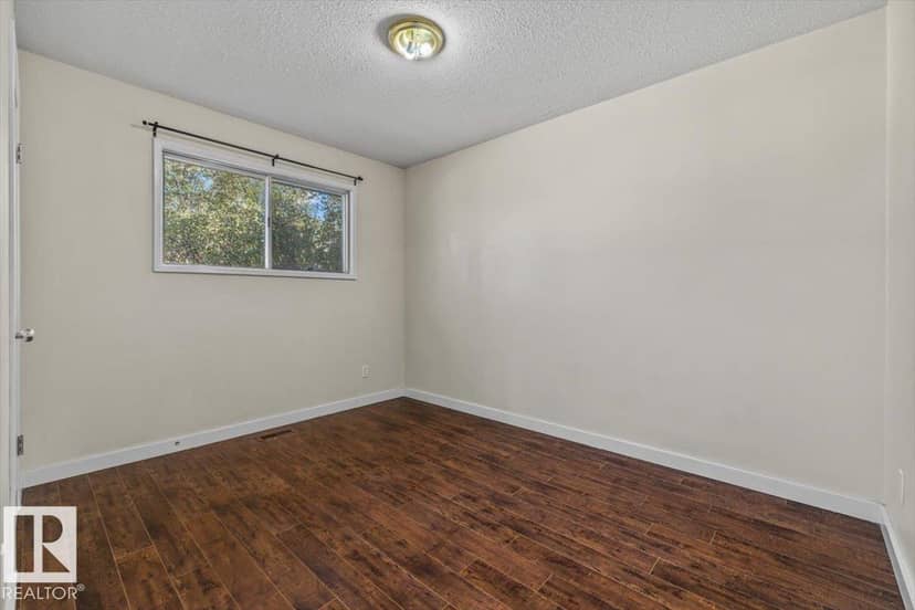 11516 44 AV NW — photo 22 of 40