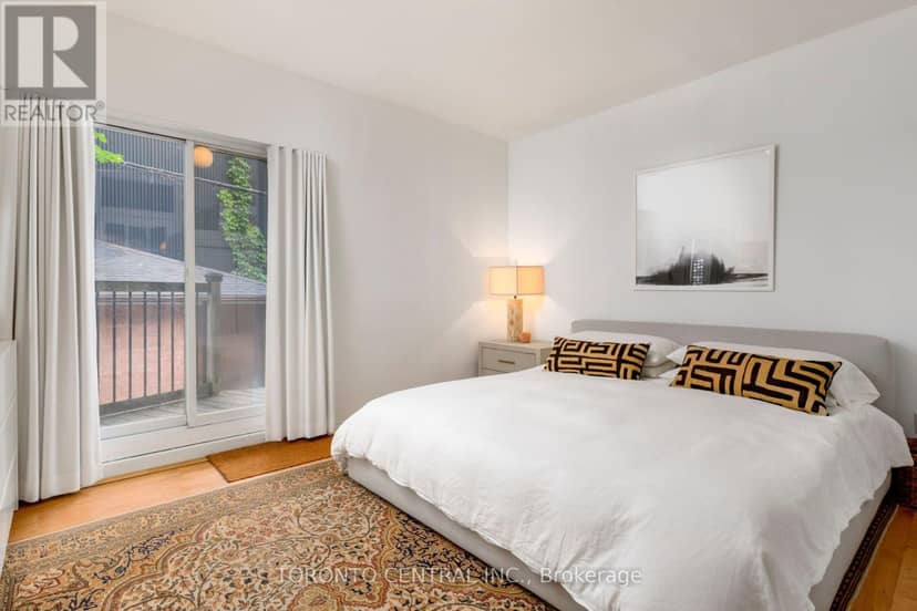 24 Manning Avenue — photo 13 of 32