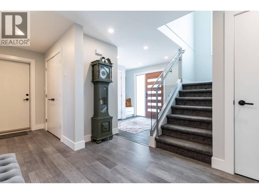 5365 MAPLE CRESCENT, Delta, photo 8