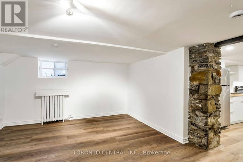 24 Manning Avenue — photo 30 of 32