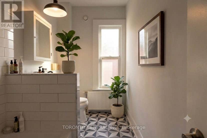 24 Manning Avenue — photo 20 of 32