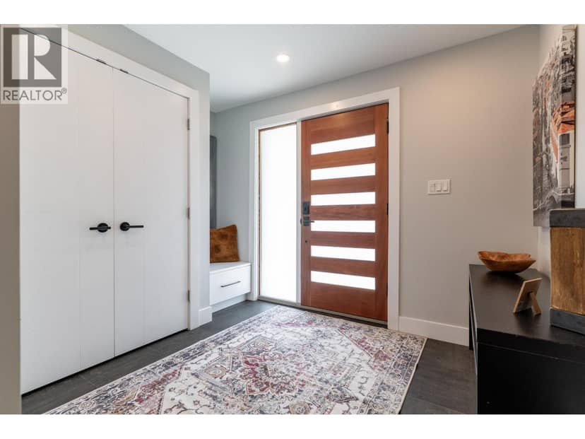 5365 MAPLE CRESCENT, Delta, photo 5