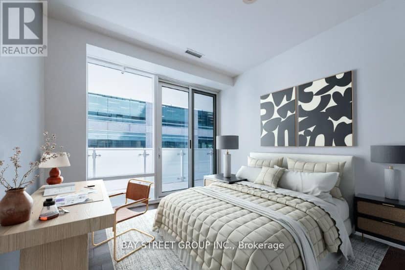326 - 1 Bloor Street E — photo 9 of 14