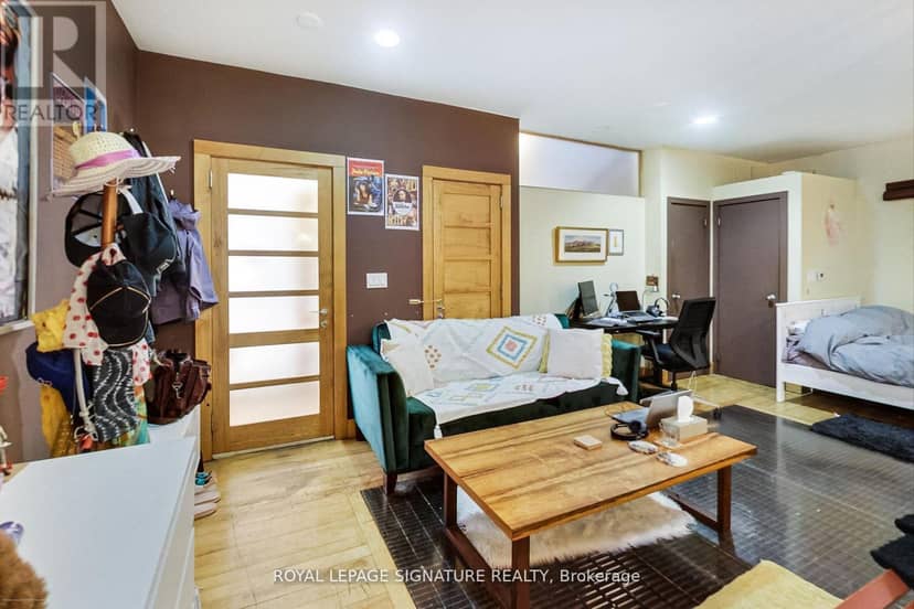 6 Littlehayes Lane — photo 33 of 40