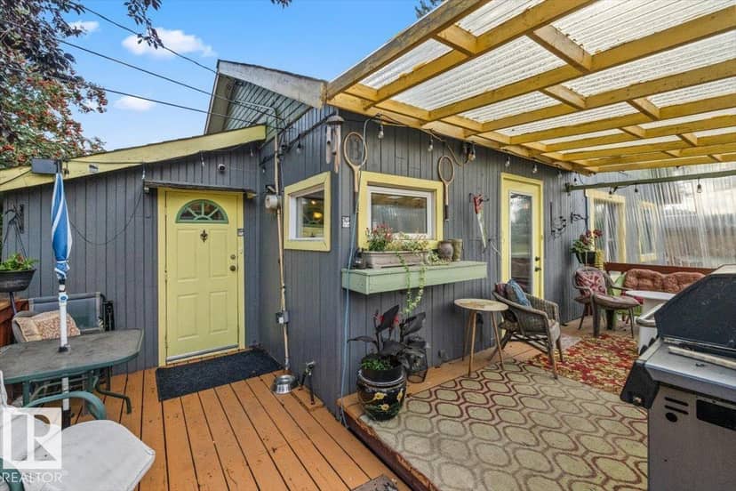 4648 113 AV NW — photo 30 of 40