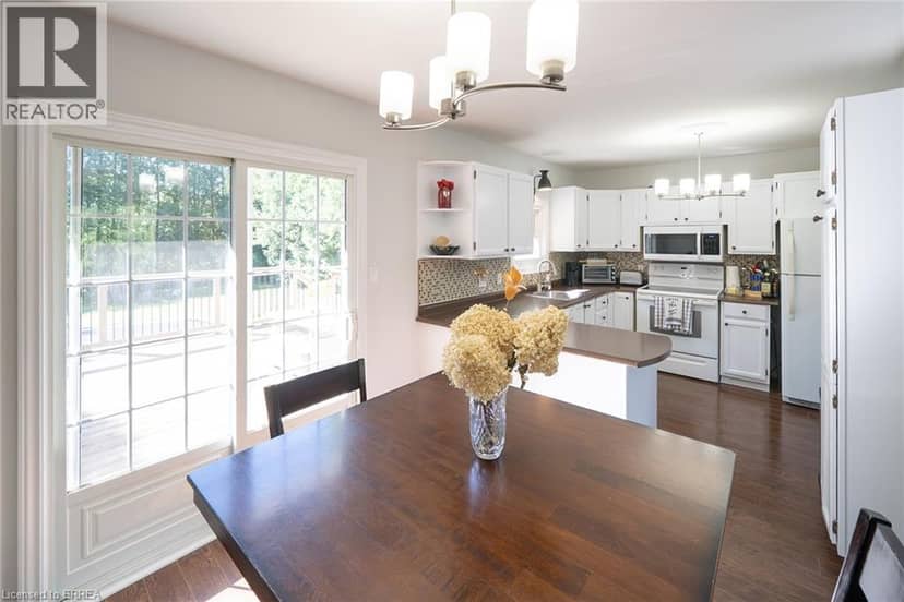 218 MECHANIC Street W, Waterford, photo 6