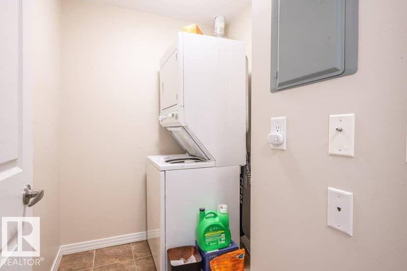#214 5005 165 AV NW — photo 11 of 40