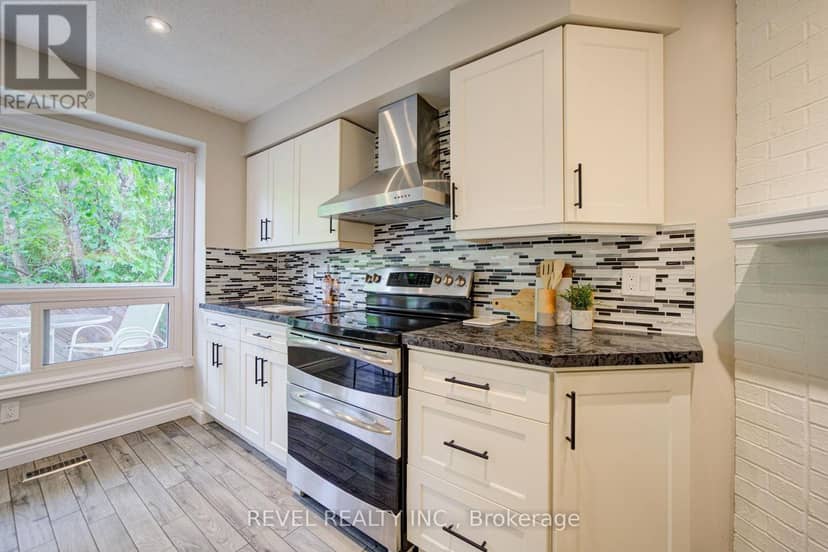 2141 Theoden Court — photo 14 of 40