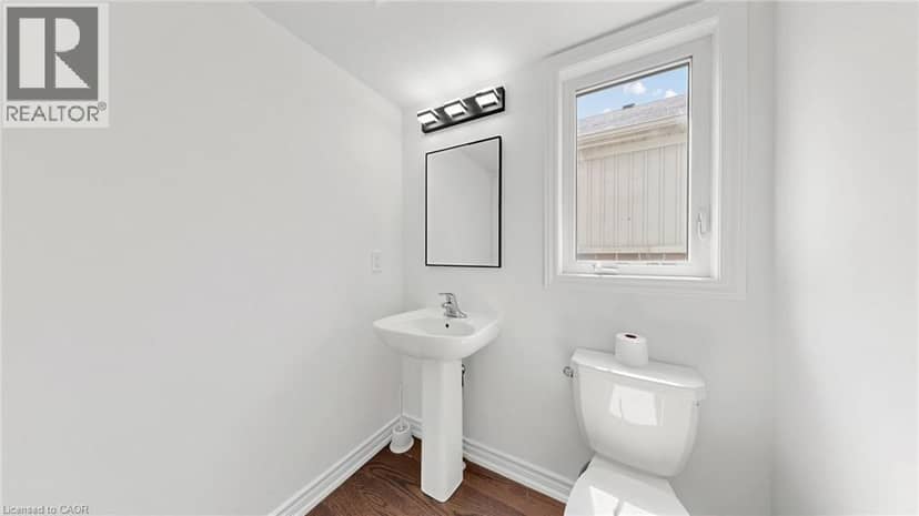 951 ADAMS Avenue S — photo 12 of 37