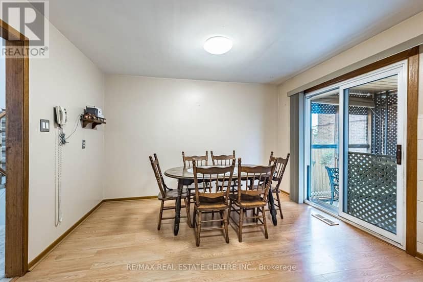 86 Jade Crescent — photo 17 of 40