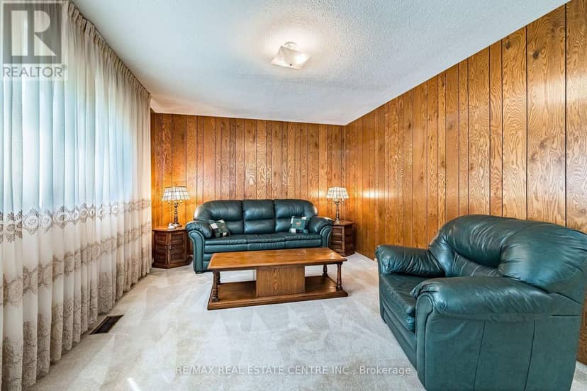 86 Jade Crescent — photo 37 of 40